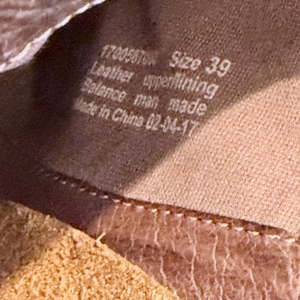 Dansko Tan Leather Ankle Boots – Size 39 (US 8.5–9) Comfort Wedge Booties - Picture 13 of 14